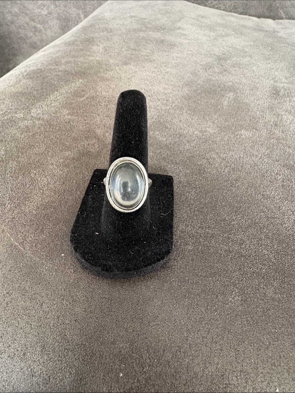 Oval Moonstone Ring - Gray